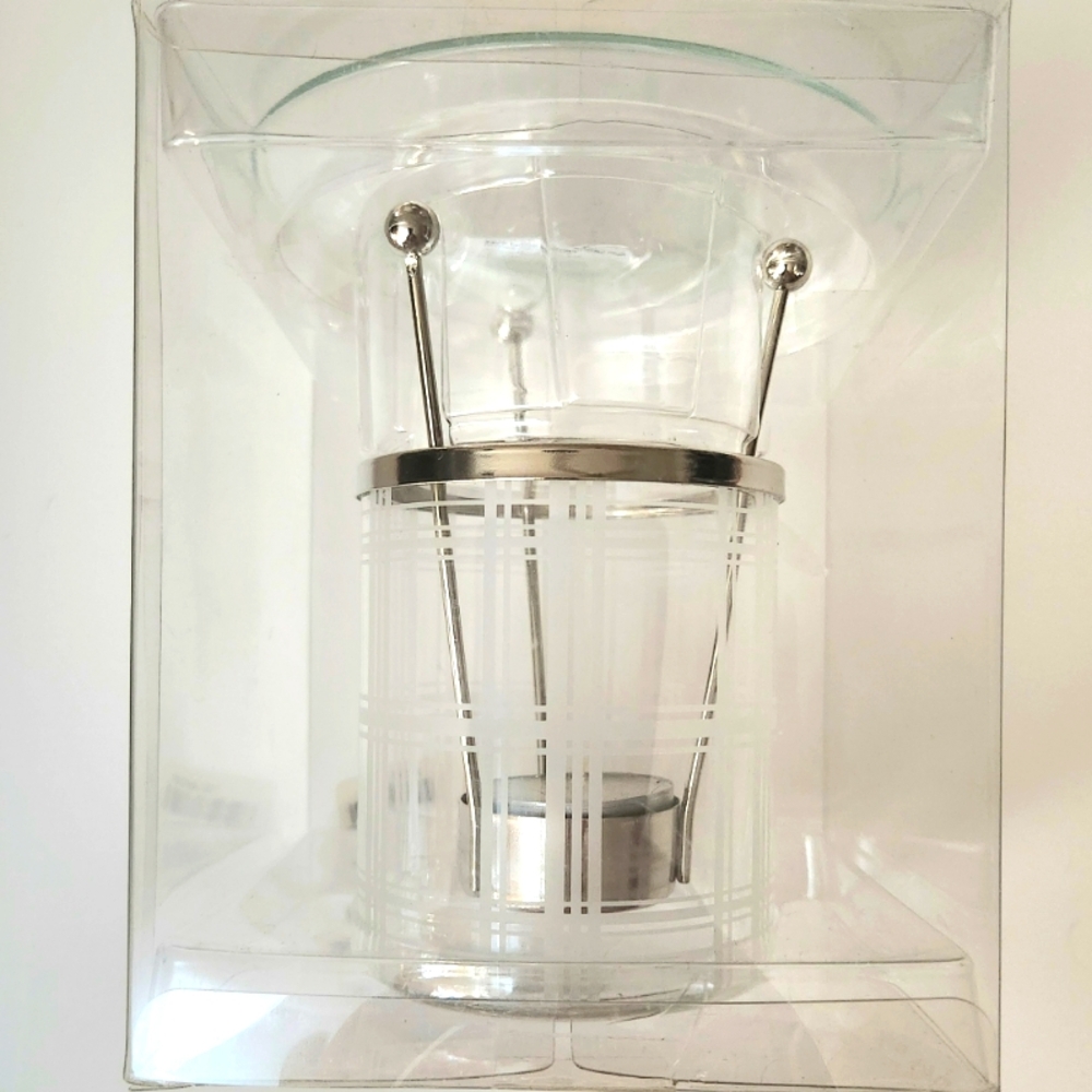Fragrance oil diffuser